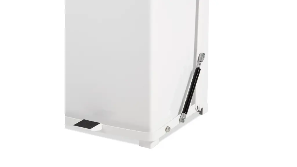 Defenders Square Quiet Step Can 7Gal/26L White