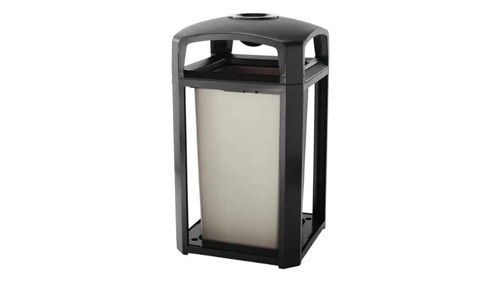 Landmark Series Classic Container Dome Top With Ash Tray Frame And Rigid Liner 50 Gal Black  